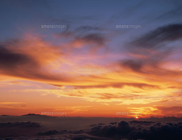 乗鞍より白山と夕日 岐阜県
(c)KATSUHIRO YAMANASHI/SEBUN PHOTO
