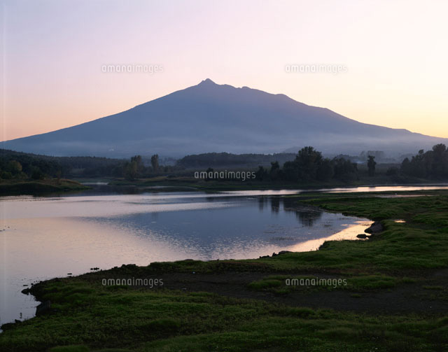岩木山夕景 青森県
(c)KATSUHIRO YAMANASHI/SEBUN PHOTO