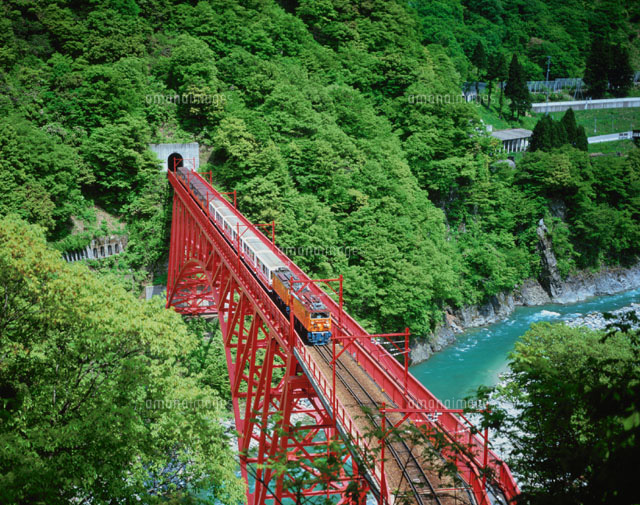 黒部渓谷鉄道 宇奈月町 富山県
(c)KATSUHIRO YAMANASHI/SEBUN PHOTO
