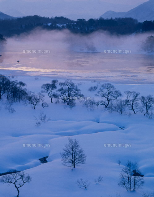 朝の小野川湖 裏磐梯 福島県
(c)KATSUHIRO YAMANASHI/SEBUN PHOTO