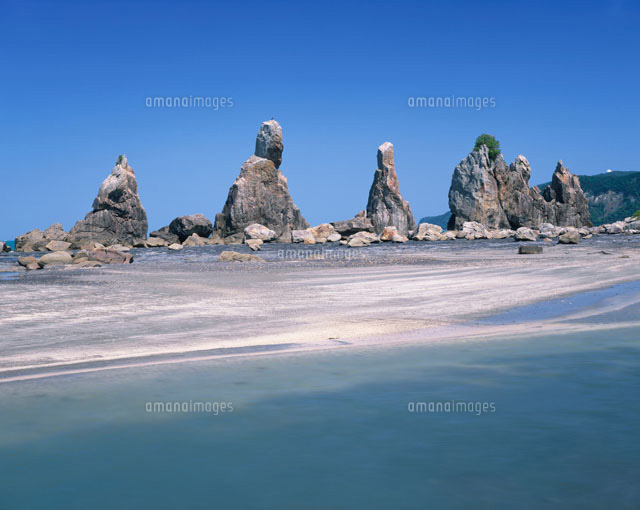 橋杭岩 和歌山県
(c)KATSUHIRO YAMANASHI/SEBUN PHOTO