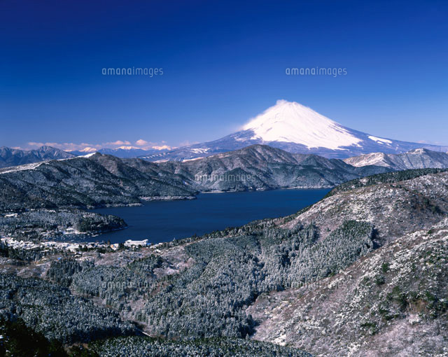 冬の芦ノ湖と富士山
(c)KATSUHIRO YAMANASHI/SEBUN PHOTO