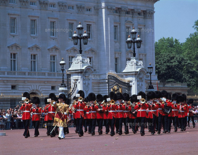 バッキンガム宮殿前の近衛兵 ロンドン イギリス
(c)ART YES CO.LTD/SEBUN PHOTO