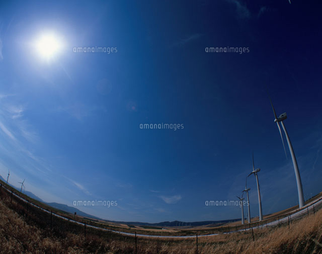 イベリア半島最南端の風力発電
(c)ART YES CO.LTD/SEBUN PHOTO