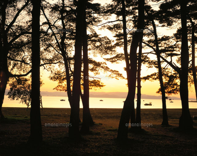 猪苗代湖夕景 福島県
(c)TSUTAE ICHIKAWA/SEBUN PHOTO