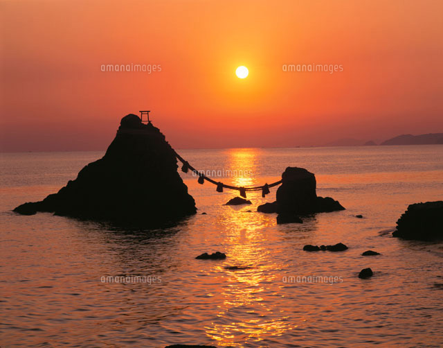 夫婦岩の日の出
(c)TSUTAE ICHIKAWA/SEBUN PHOTO
