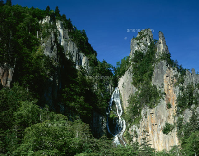 層雲峡の銀河の滝 上川町 北海道
(c)TSUTAE ICHIKAWA/SEBUN PHOTO