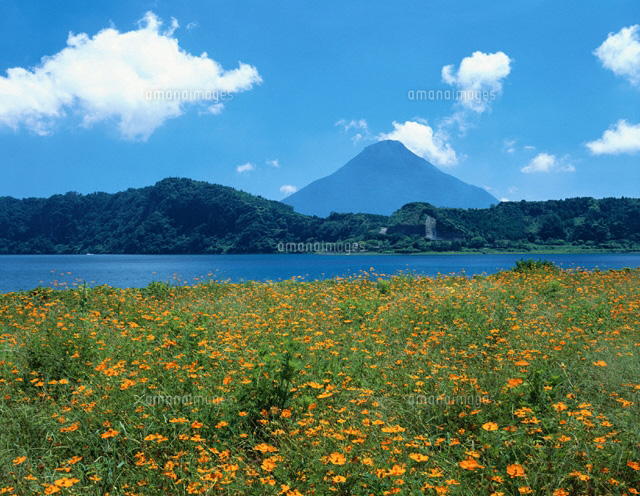 池田湖と開聞岳 鹿児島県
(c)TSUTAE ICHIKAWA/SEBUN PHOTO