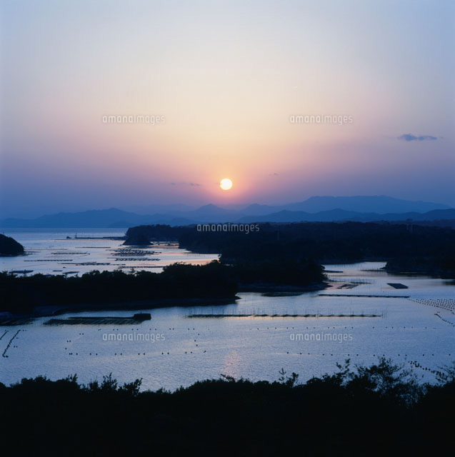 英虞湾の夕日
(c)AKIRA KAEDE/SEBUN PHOTO