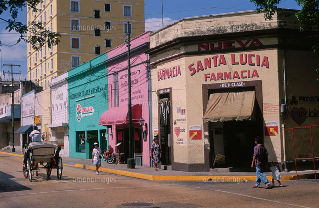 サンタルチア広場
(c)LUCIO RUIZ PASTOR/SEBUN PHOTO