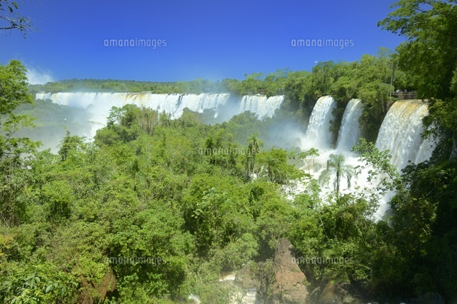 Iguazu Falls
(c)LUCIO RUIZ PASTOR/SEBUN PHOTO