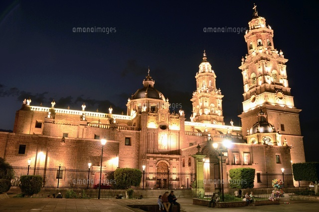 Plaza (Square) Melchor Ocampo and the Cathedral
(c)LUCIO RUIZ PASTOR/SEBUN PHOTO