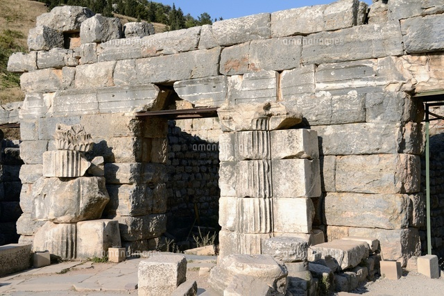 Sextilius Pollio's tomb
(c)LUCIO RUIZ PASTOR/SEBUN PHOTO