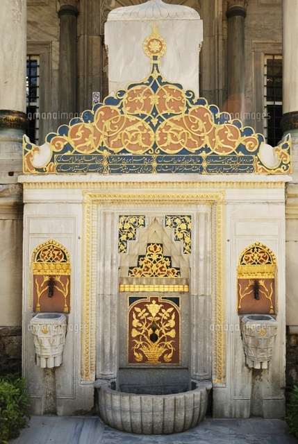 Topkapi Sarayi Palace
(c)LUCIO RUIZ PASTOR/SEBUN PHOTO