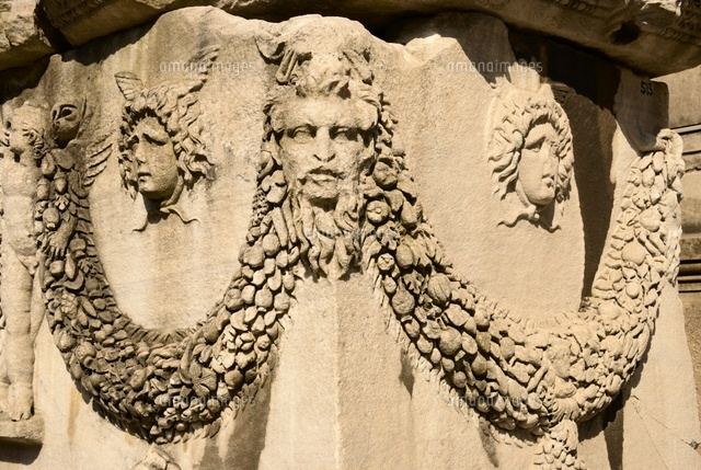 Column Capital
(c)LUCIO RUIZ PASTOR/SEBUN PHOTO