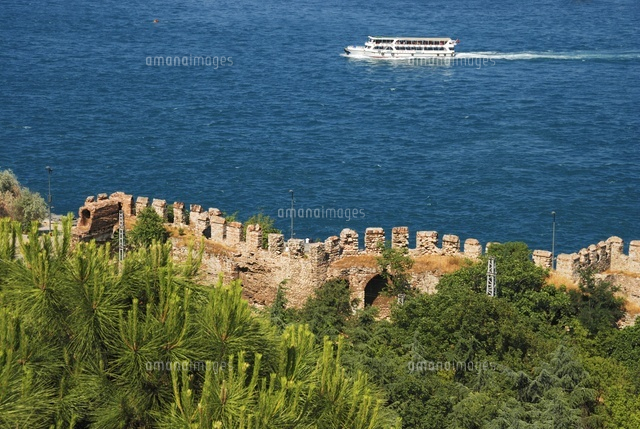Ferry crossing the Bosphorus
(c)LUCIO RUIZ PASTOR/SEBUN PHOTO