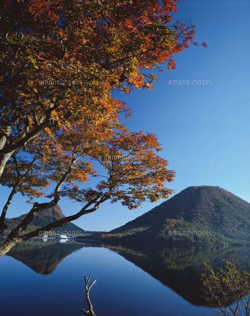 秋の榛名湖 群馬県
(c)YOSHIO SHINKAI/SEBUN PHOTO