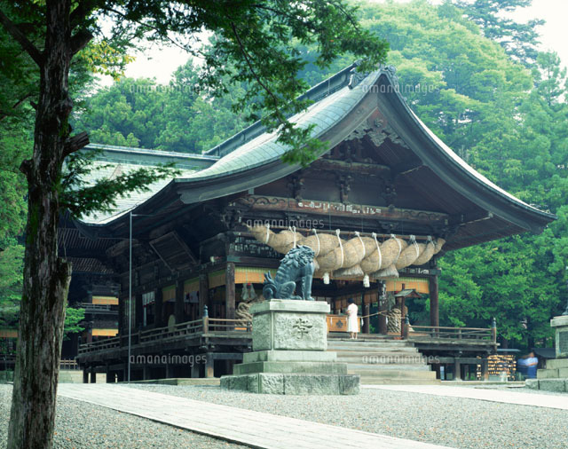 諏訪大社と下社秋宮 長野県
(c)YOSHIO SHINKAI/SEBUN PHOTO