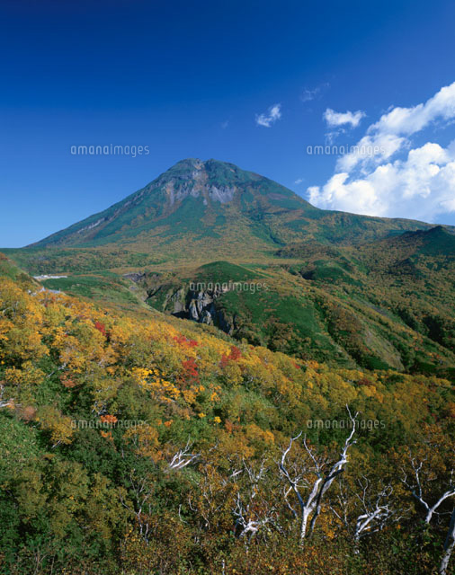 知床峠から望む羅臼岳 羅臼町 北海道
(c)YOSHIO SHINKAI/SEBUN PHOTO