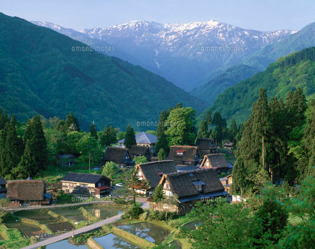 五箇山相倉合掌集落と山 富山県
(c)YOSHIO SHINKAI/SEBUN PHOTO