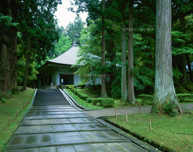 中尊寺金色堂
(c)YOSHIO SHINKAI/SEBUN PHOTO