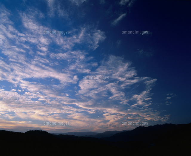 朝の雲
(c)YOSHIO SHINKAI/SEBUN PHOTO