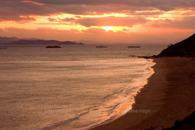 恋路ヶ浜の夕日 伊良湖岬
(c)YOSHIO SHINKAI/SEBUN PHOTO