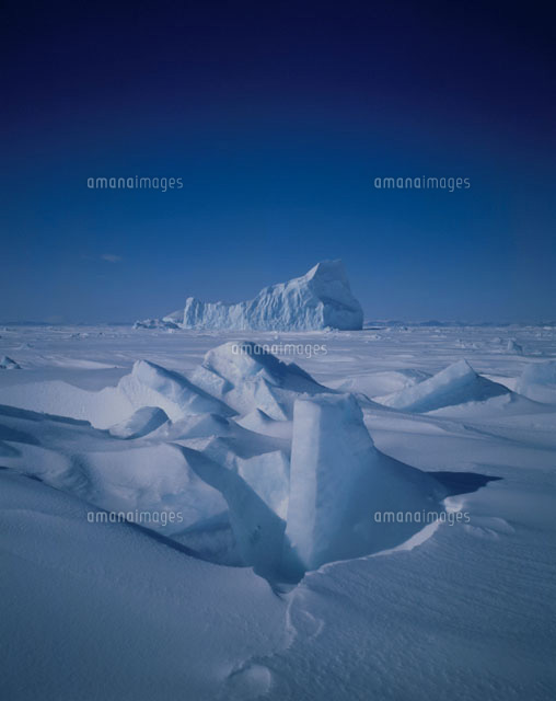 氷の北極海と氷山 北極
(c)STUDIO SATO/orion