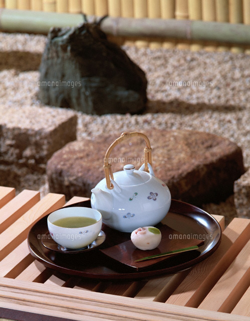 和菓子とお茶
(c)STUDIO SATO/orion