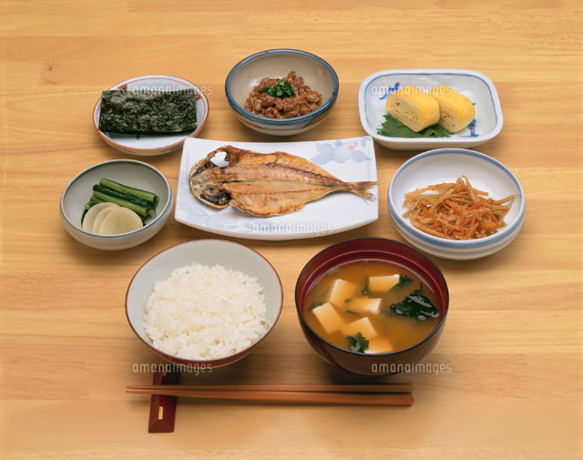 和朝食イメージ(ご飯・味噌汁・焼き魚など)
(c)STUDIO SATO/orion