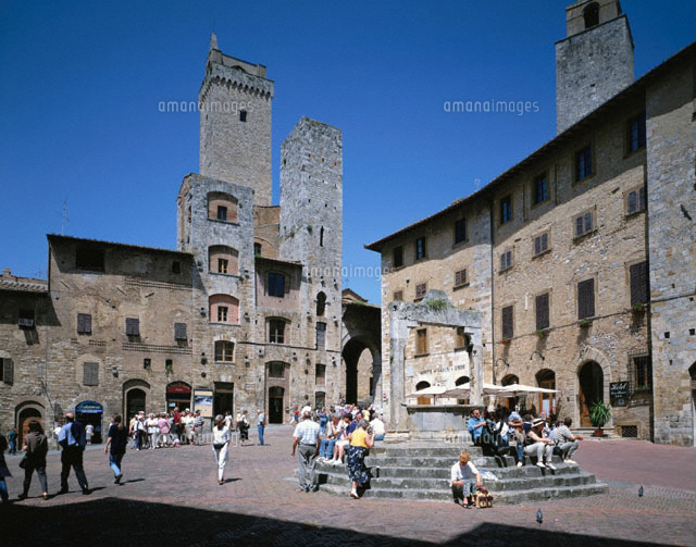 サンジミニャーノ村の広場 イタリア
(c)SAN HOYANO/SEBUN PHOTO
