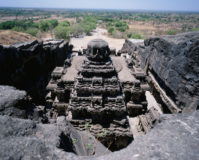 エローラの第16窟・カイラーサナータ寺院 インド
(c)KUNIKO SAKAMOTO/SEBUN PHOTO