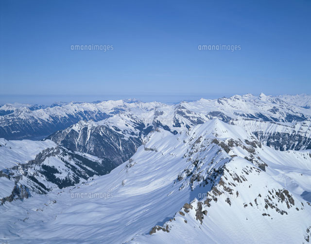 冬のアルプスの山々 ミューレン郊外 スイス
(c)WEST SIDE/SEBUN PHOTO
