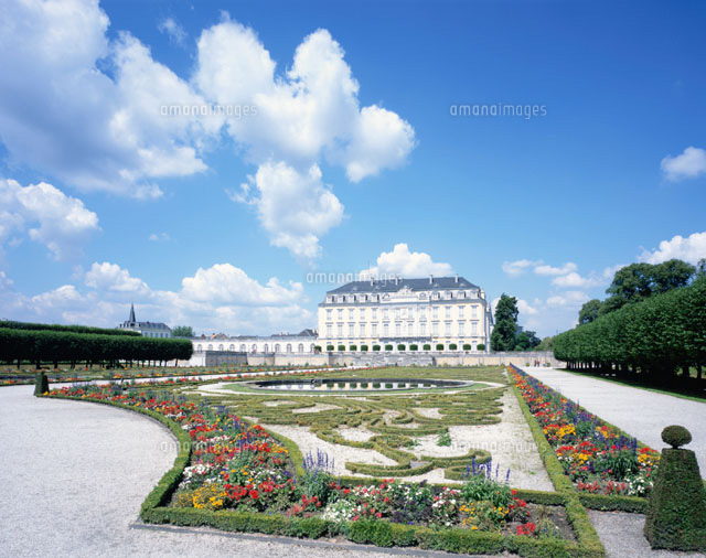 アウグストゥスブルク城と庭園 ブリュール ドイツ
(c)WEST SIDE/SEBUN PHOTO
