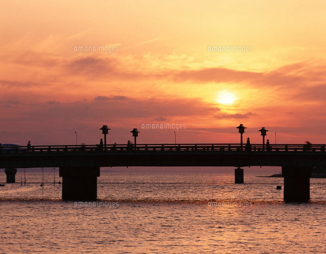 松江大橋の夕景 松江市 島根県
(c)TAKASHI SATO/SEBUN PHOTO