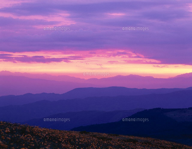 北アルプスと霧ヶ峰の夕景 諏訪町 長野県
(c)TAKASHI SATO/SEBUN PHOTO