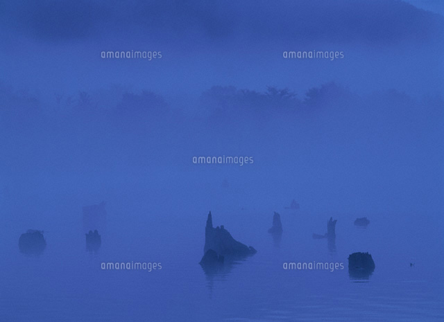 朝の桧原湖 福島県
(c)TAKASHI SATO/SEBUN PHOTO