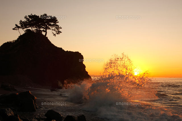 朝日と桂浜
(c)TAKASHI SATO/SEBUN PHOTO