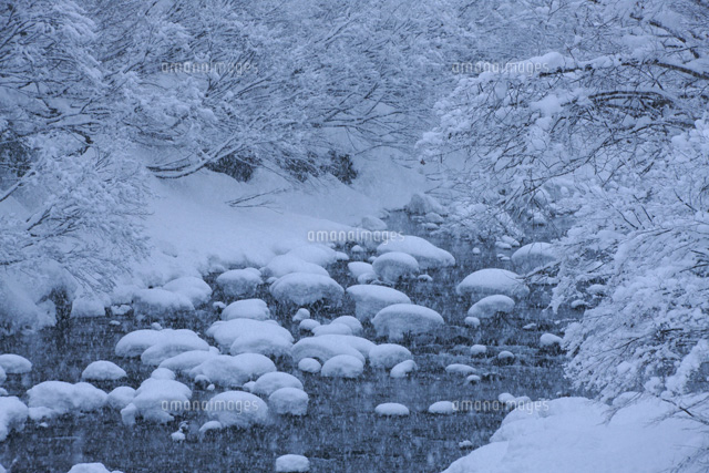 雪の破間川
(c)TAKASHI SATO/SEBUN PHOTO