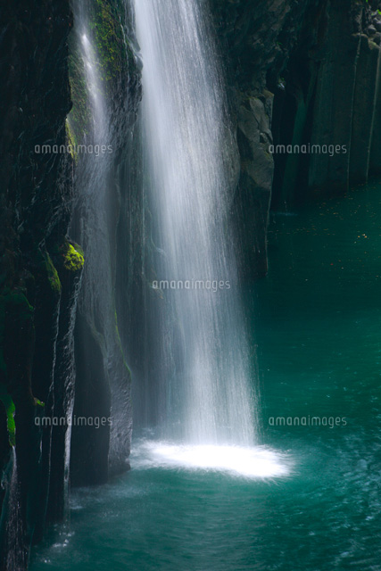 高千穂峡の真名井の滝
(c)TAKASHI SATO/SEBUN PHOTO