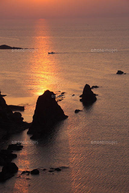 屏風岩夕景 丹後半島
(c)TAKASHI SATO/SEBUN PHOTO