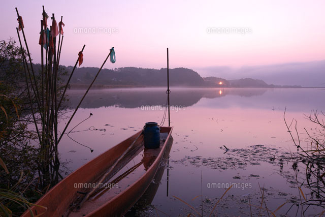 朝の伊豆沼
(c)TAKASHI SATO/SEBUN PHOTO