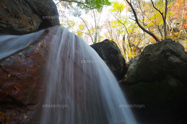 三日月の滝
(c)TAKASHI SATO/SEBUN PHOTO
