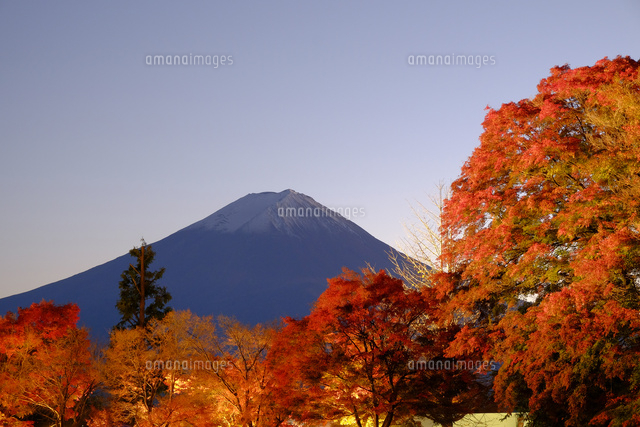 河口湖と富士山
(c)TAKASHI SATO/SEBUN PHOTO