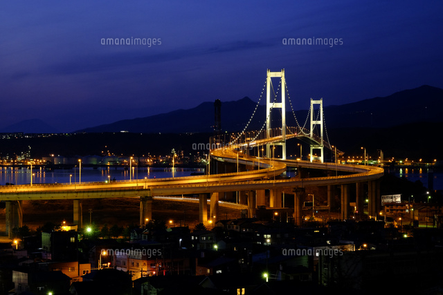 白鳥大橋の夜景
(c)TAKASHI SATO/SEBUN PHOTO