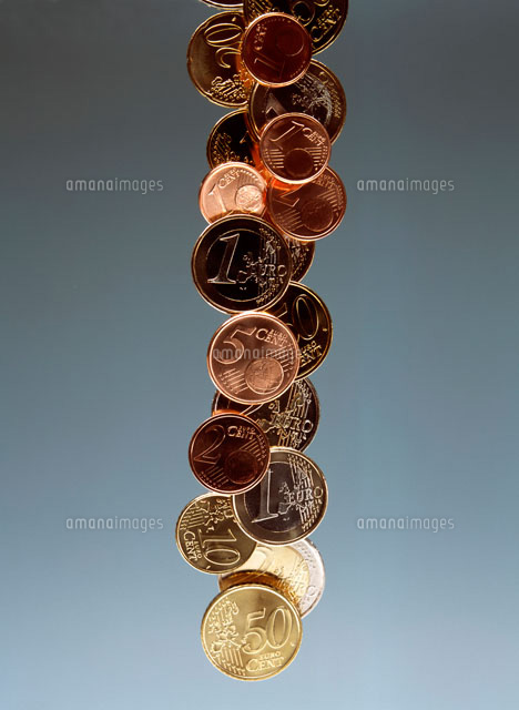 連なったユーロ硬貨
(c)GUY MARCHE/orion