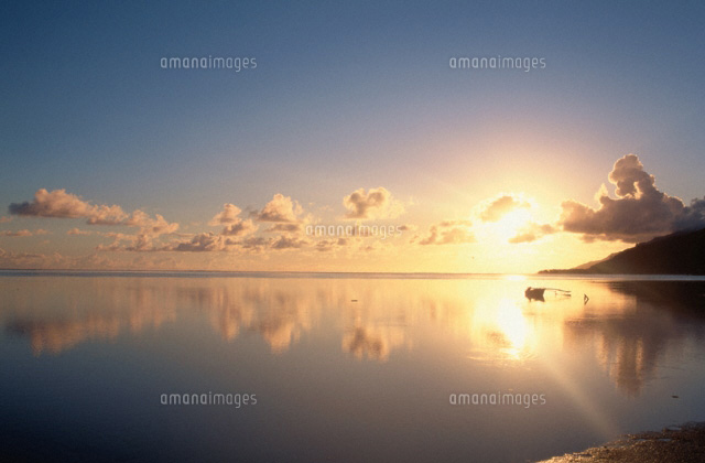 朝のモーレアの海の風景 タヒチ
(c)KYOSHI SHIRAKAWA/SEBUN PHOTO