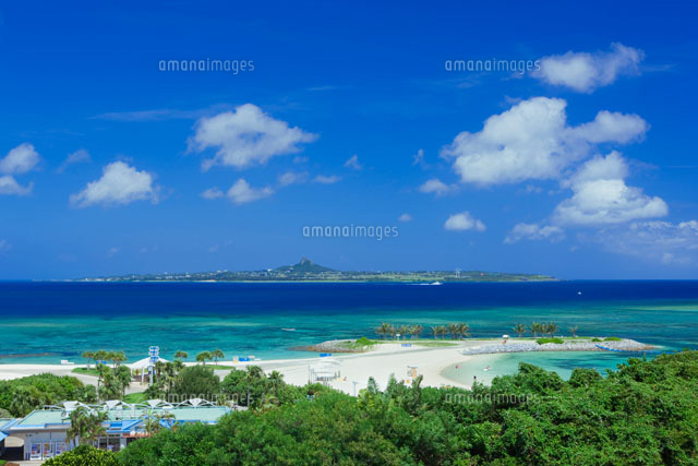 エメラルドビーチと伊江島
(c)NOBUAKI SUMIDA/SEBUN PHOTO