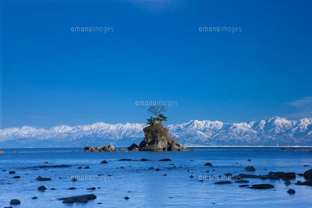 雨晴海岸と雪の立山連峰
(c)NOBUAKI SUMIDA/SEBUN PHOTO