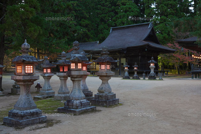 高野山の壇上伽藍の夕景
(c)NOBUAKI SUMIDA/SEBUN PHOTO